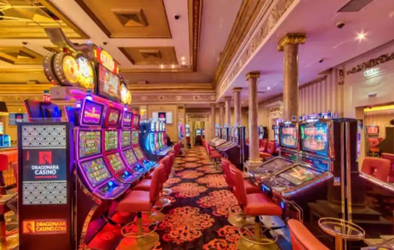 jiliko747 VIP member reviewing exclusive bonus offers on smartphone